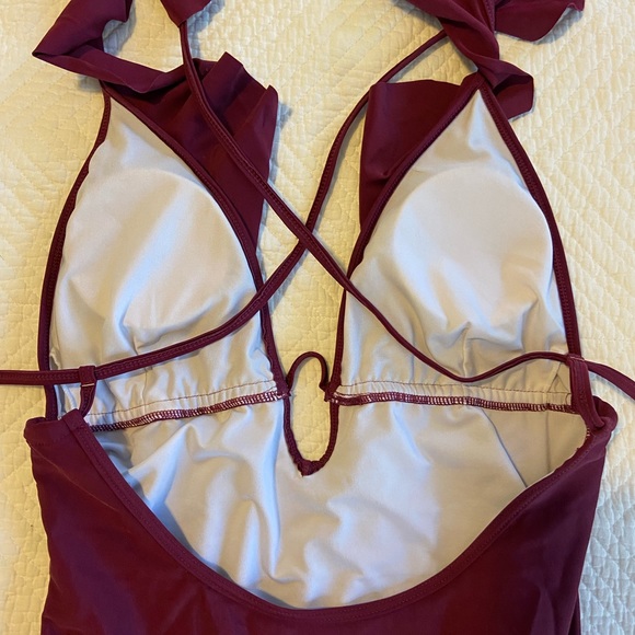 Cupshe Ruffle Bathing Suit - Picture 6 of 8